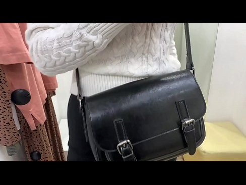 ❤️ فِيٽنگ روم ۾ ڊِلڊو سان نوجوان ڪچي FeralBerry جي عوامي مشت زني تي sd.xxxdesichudai.ru