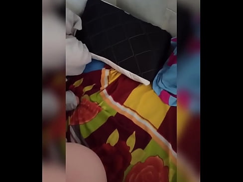 ❤️ منهنجي روم ميٽ گهر ۾ اڪيلي رهي ٿي ڇاڪاڻ ته هن جو مڙس موڪلن تي وڃي ٿو ۽ مان موقعو وٺان ٿو ته هن کي چوسان ۽ هن جي گدا کي کير سان ڀريان. تي sd.xxxdesichudai.ru